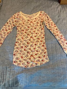 Mossimo Supply Co. Cream Waffle Knit Top with Red & Lavender Floral Print